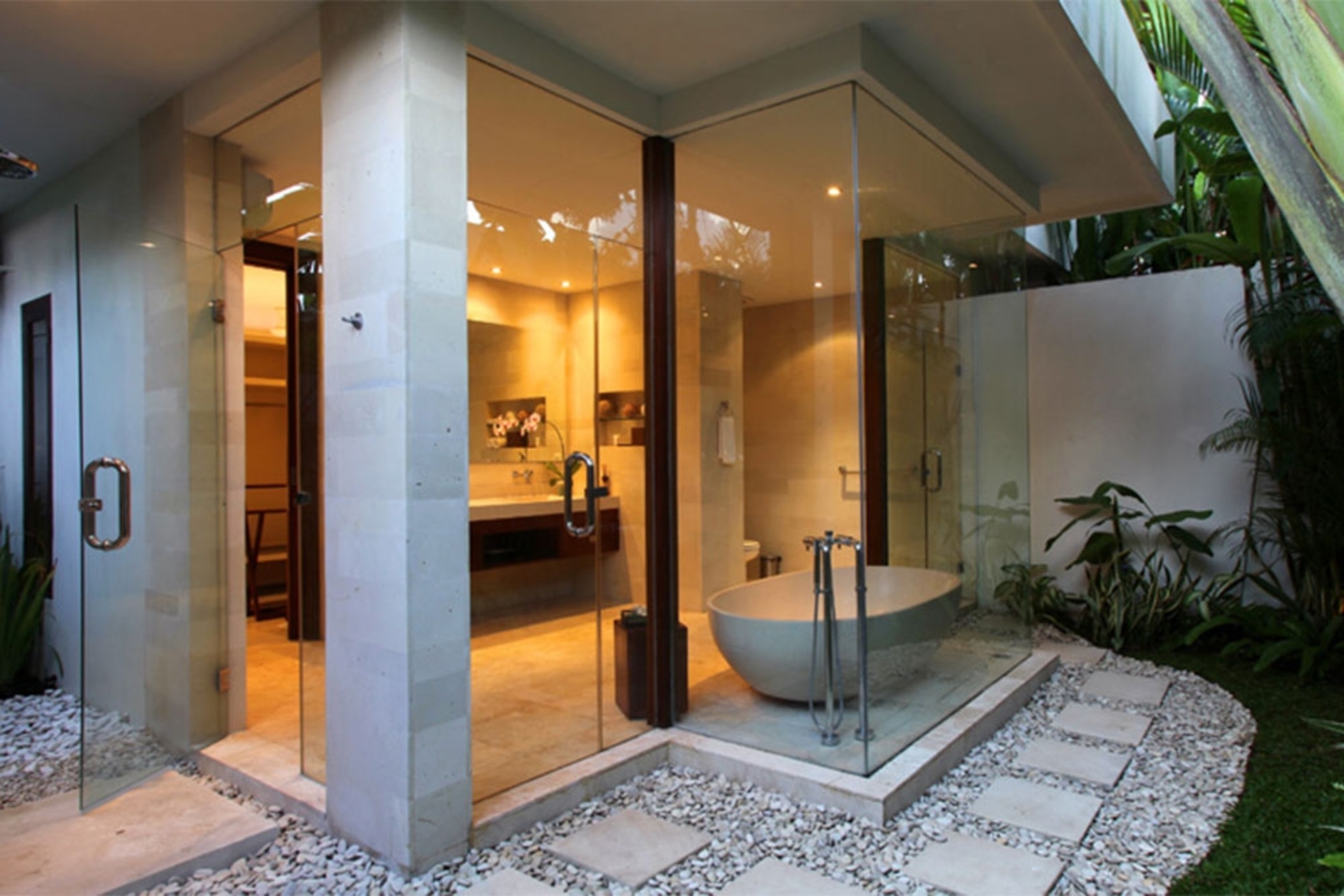 Escape to Your Dream Villa in Canggu’s Exclusive Oasis 1000