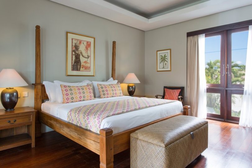 A Luxurious Oasis Steps from the Shore, Bali Villa 1008