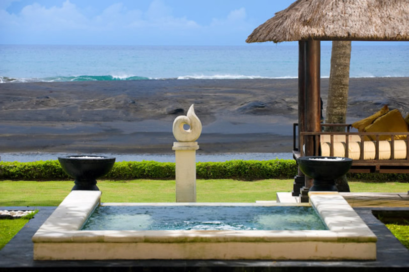 Seaside Serenity with Private Pool – Bali Villa 1016