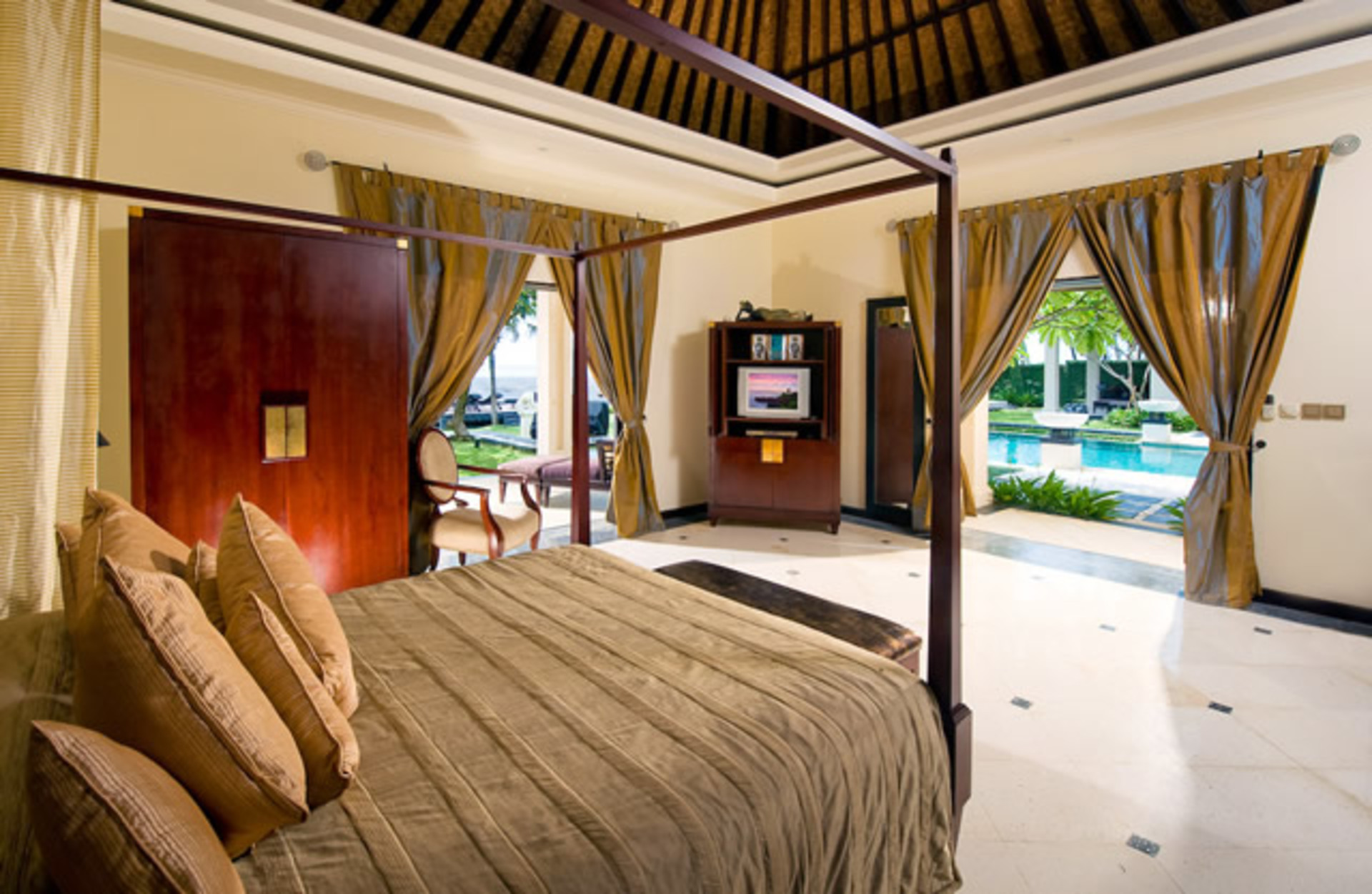 Seaside Serenity with Private Pool – Bali Villa 1016