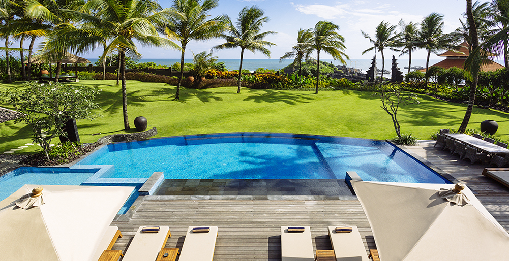 Secluded 5-Star Luxury by the Ocean – Bali Villa 1018