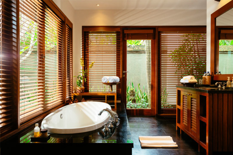 Secluded 5-Star Luxury by the Ocean – Bali Villa 1018