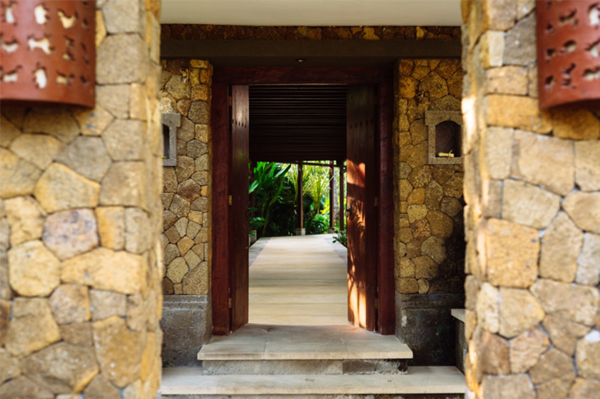 Secluded 5-Star Luxury by the Ocean – Bali Villa 1018