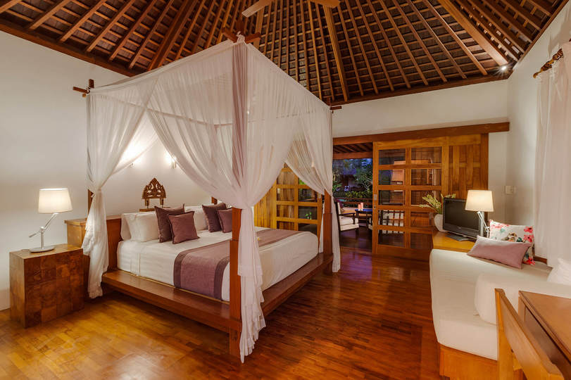 Bali Villa 1022: Your Private Oasis with Pool & Serenity