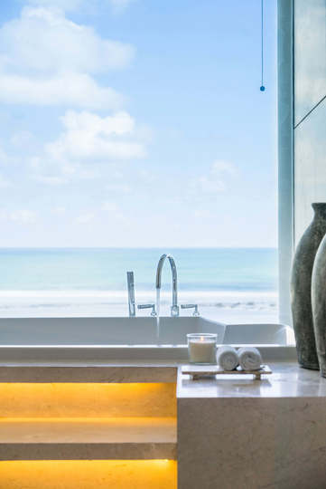 Ultimate 5-Star Hideaway with Ocean Views – Bali Villa 1027