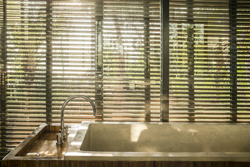 Luxury Villa Escape with Exceptional Staff – 1028