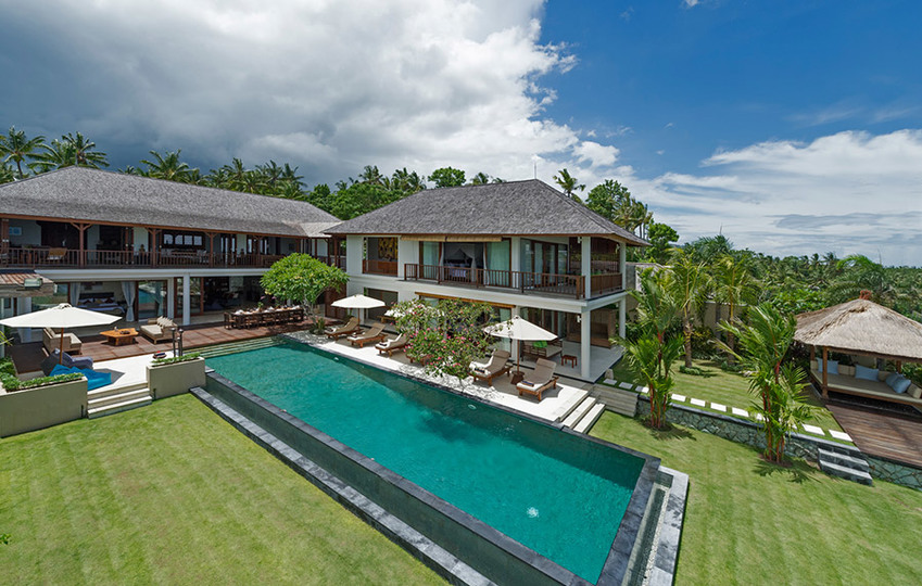 Scenic Hilltop Escape with Private Pool – Bali Villa 1030