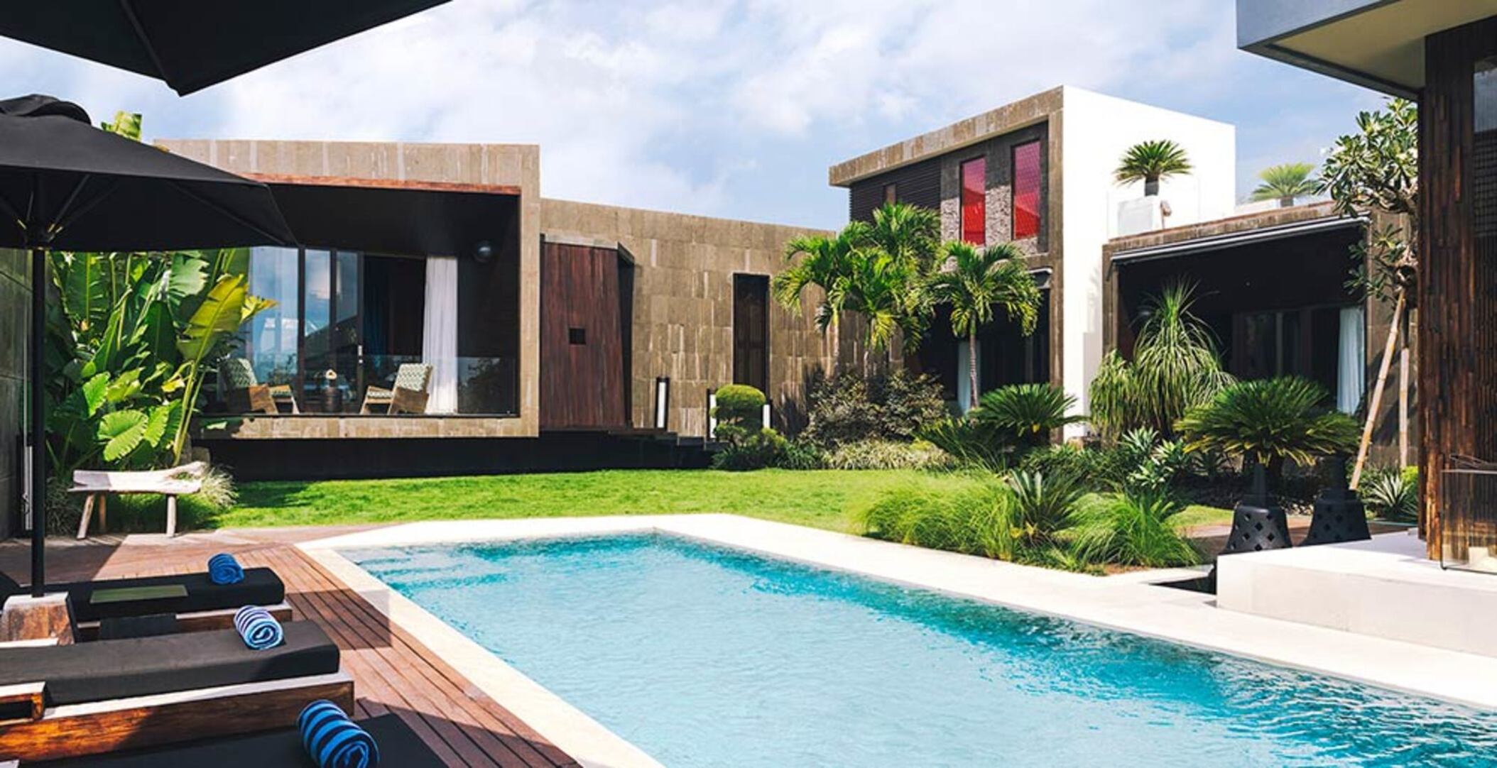 Modern Oasis by the Sea – Bali Villa 1032