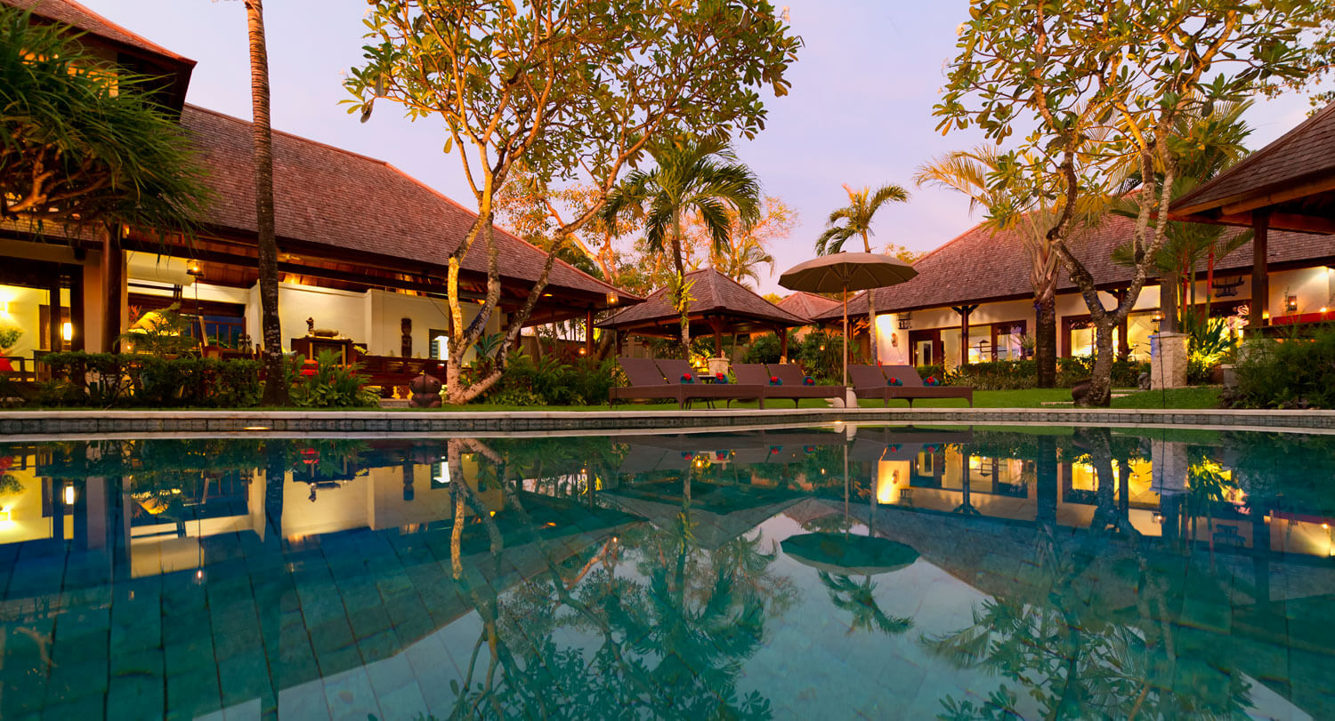 Tropical Luxury Steps from the Sand – Bali Villa 1034