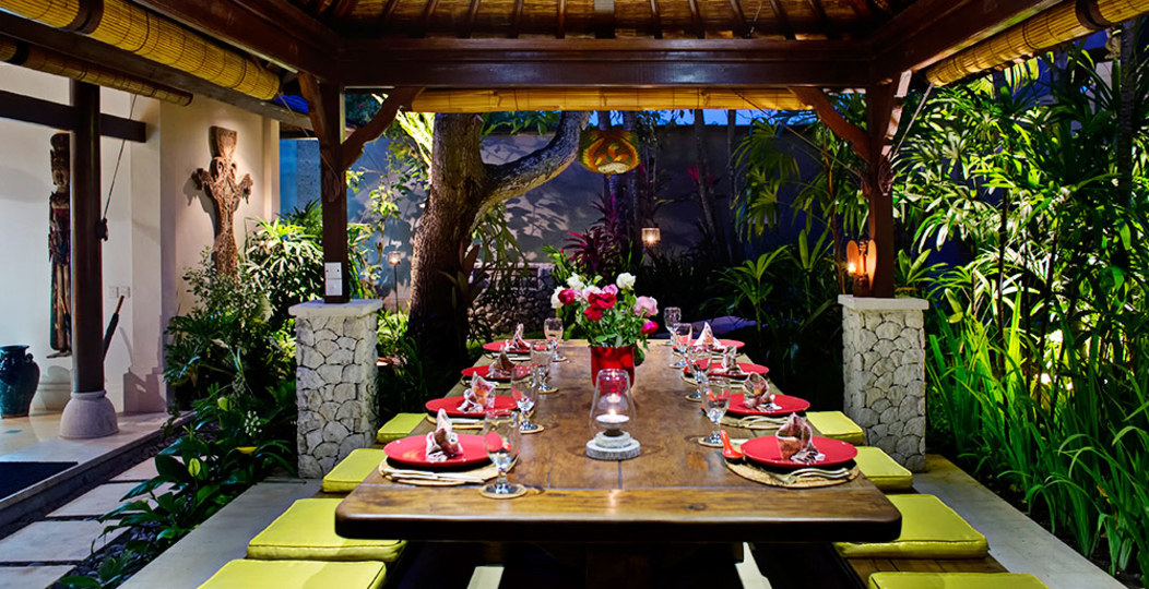 Tropical Luxury Steps from the Sand – Bali Villa 1034