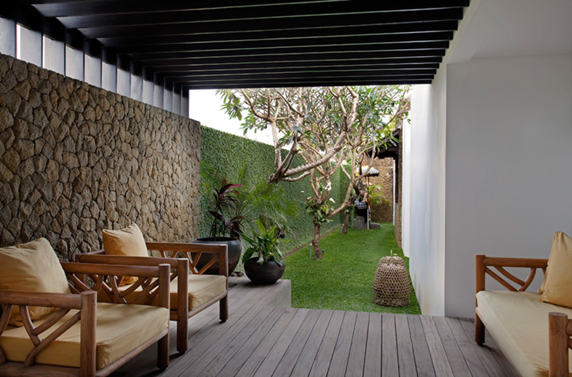 Luxury 5-Star Villa Steps from Echo Beach, Bali 1040