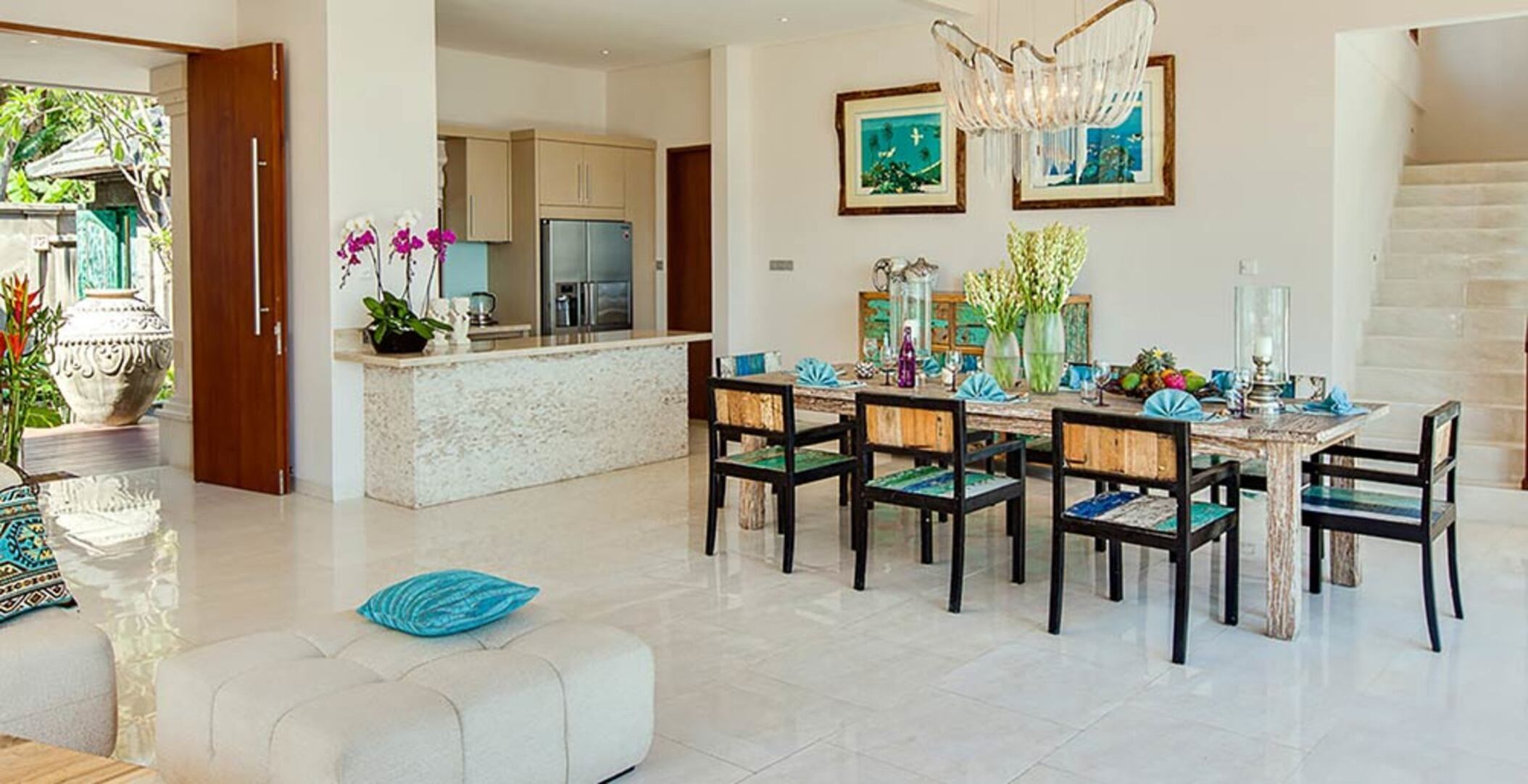 Beautiful Seafront Villa with Private Pool – Bali Villa 1041