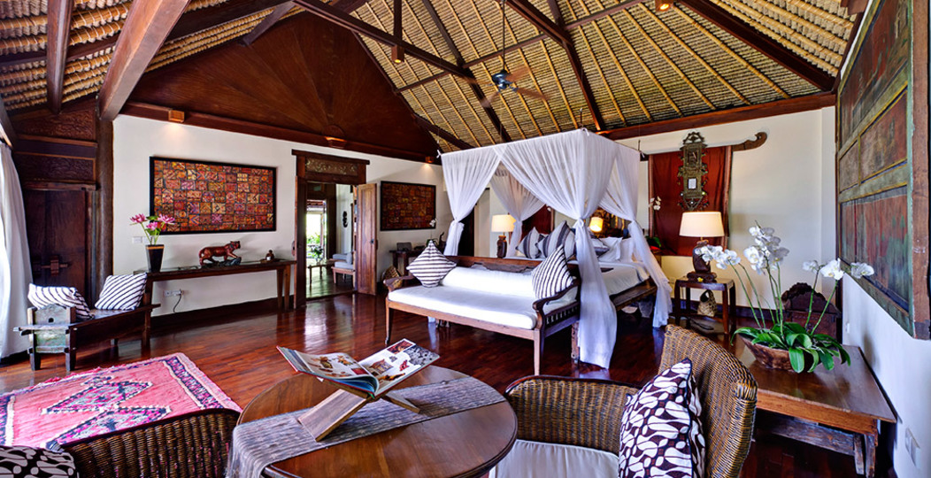 Elegant Beachfront Escape with Pool – Bali Villa 1046
