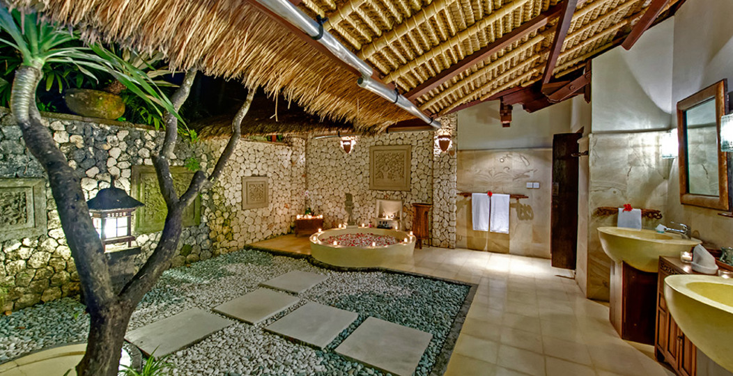 Elegant Beachfront Escape with Pool – Bali Villa 1046