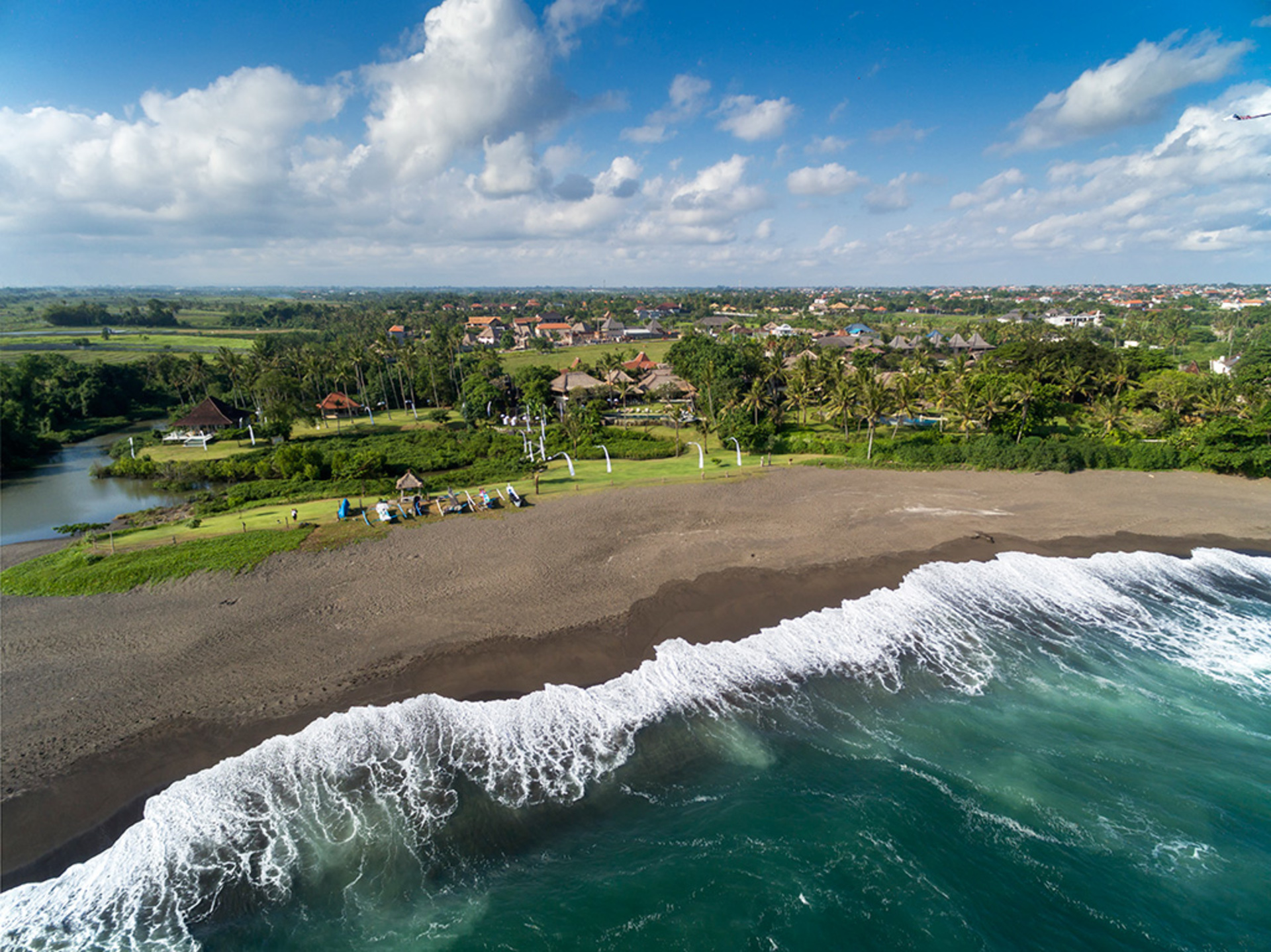 Elegant Beachfront Escape with Pool – Bali Villa 1046