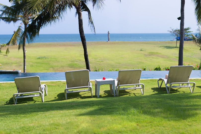 Elegant Beachfront Escape with Pool – Bali Villa 1046