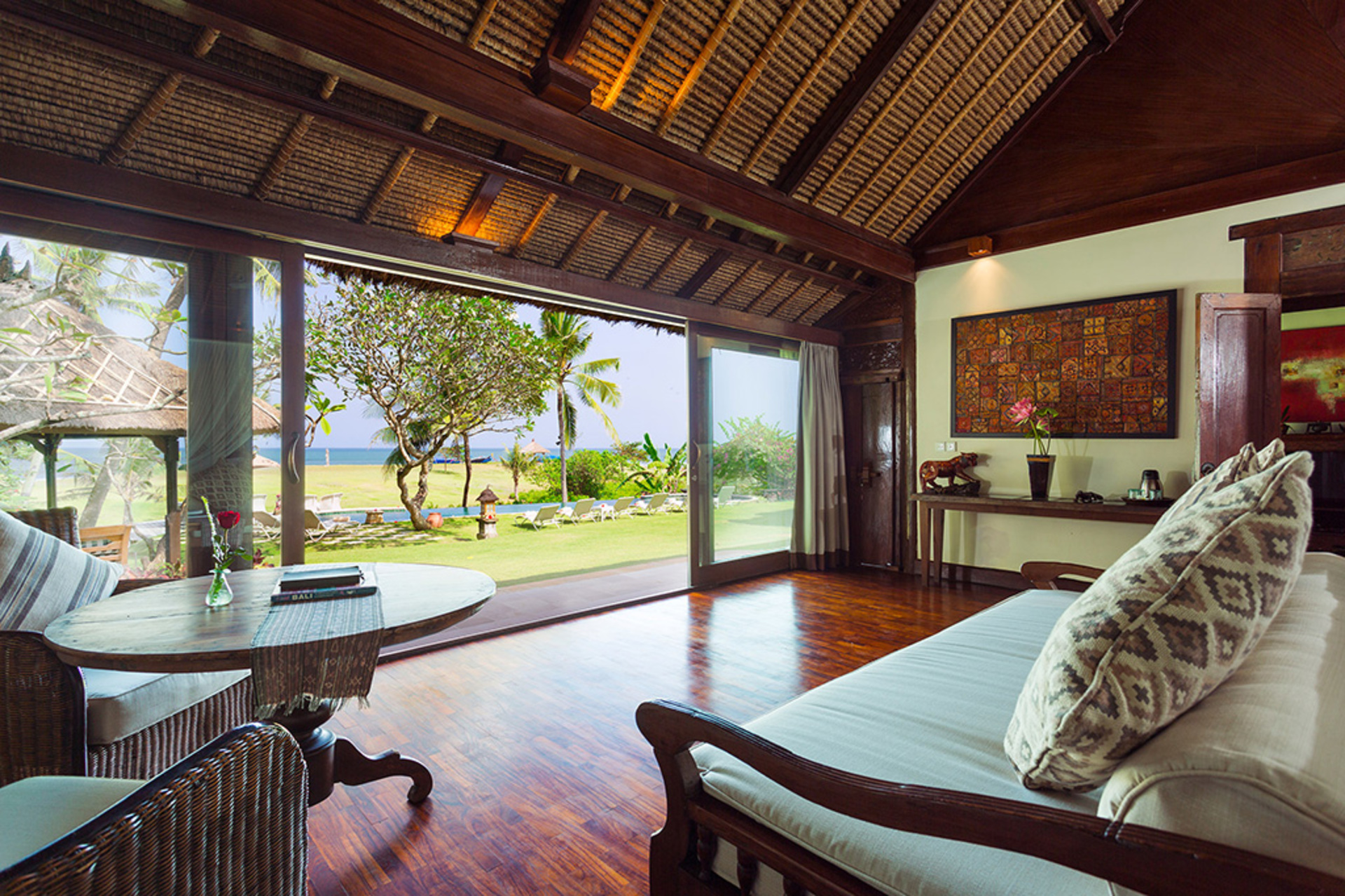 Elegant Beachfront Escape with Pool – Bali Villa 1046