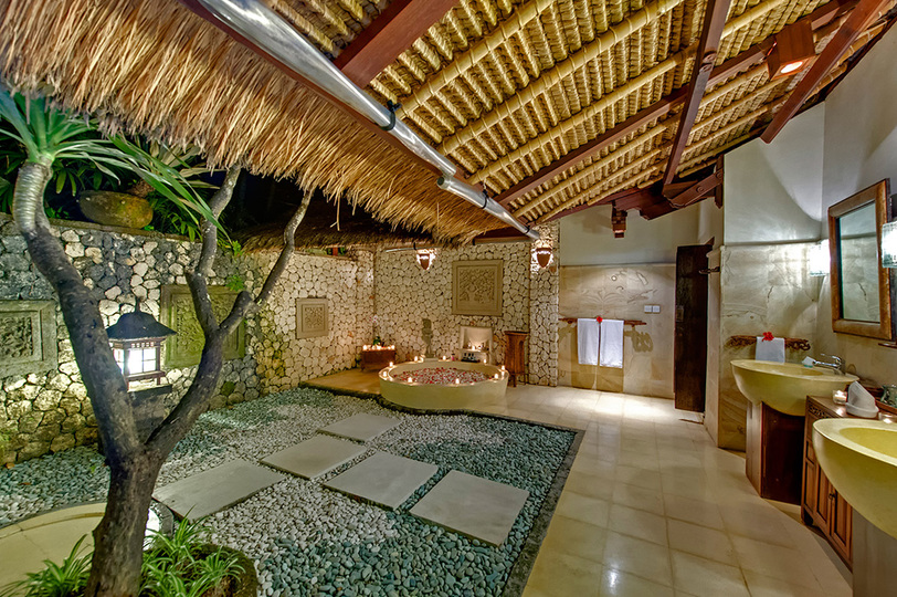 Elegant Beachfront Escape with Pool – Bali Villa 1046