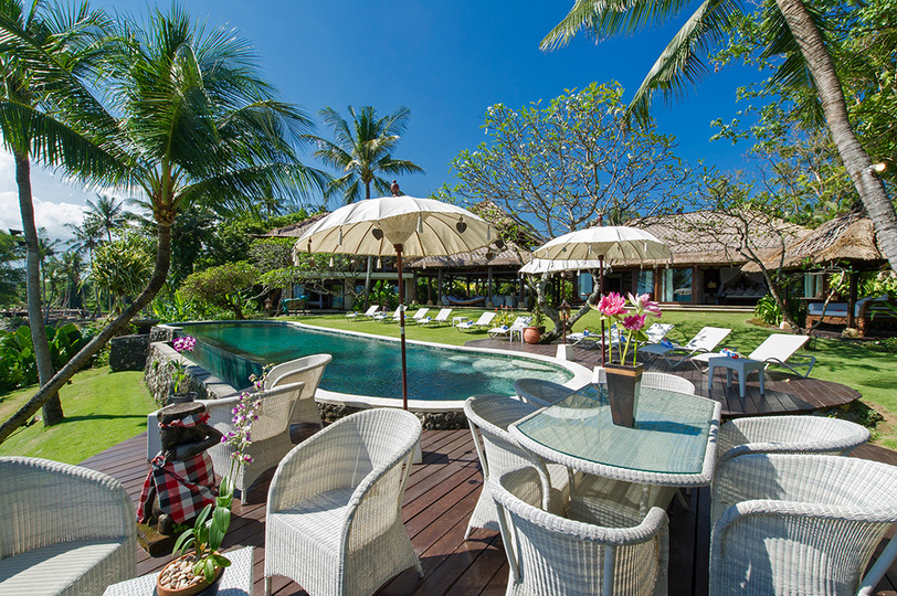 Elegant Beachfront Escape with Pool – Bali Villa 1046