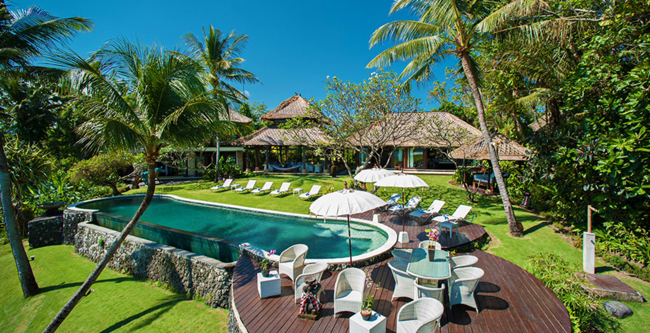 Elegant Beachfront Escape with Pool – Bali Villa 1046