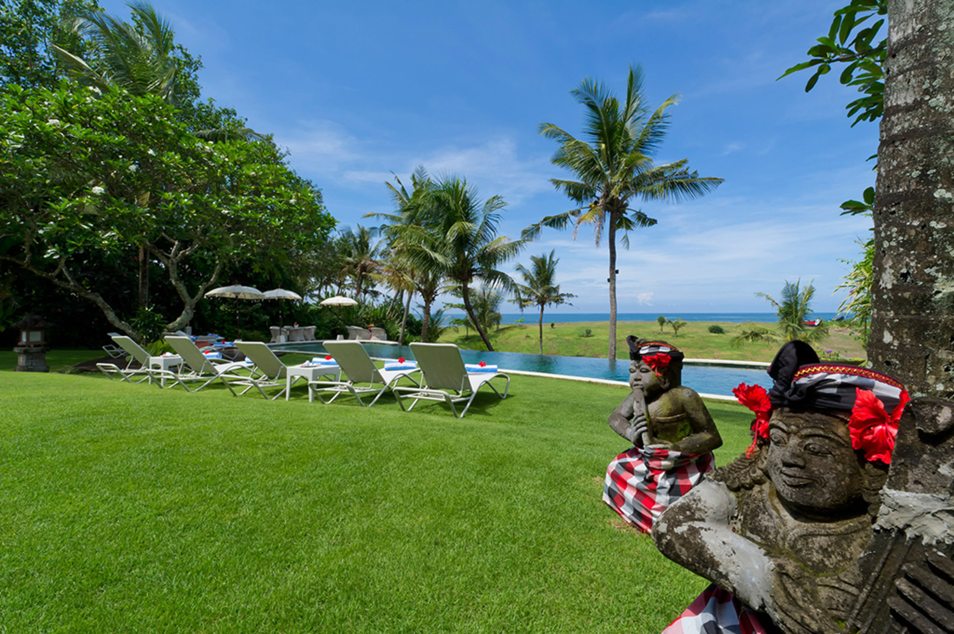 Elegant Beachfront Escape with Pool – Bali Villa 1046
