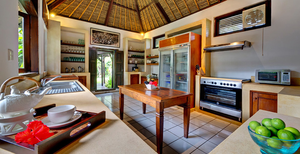 Elegant Beachfront Escape with Pool – Bali Villa 1046