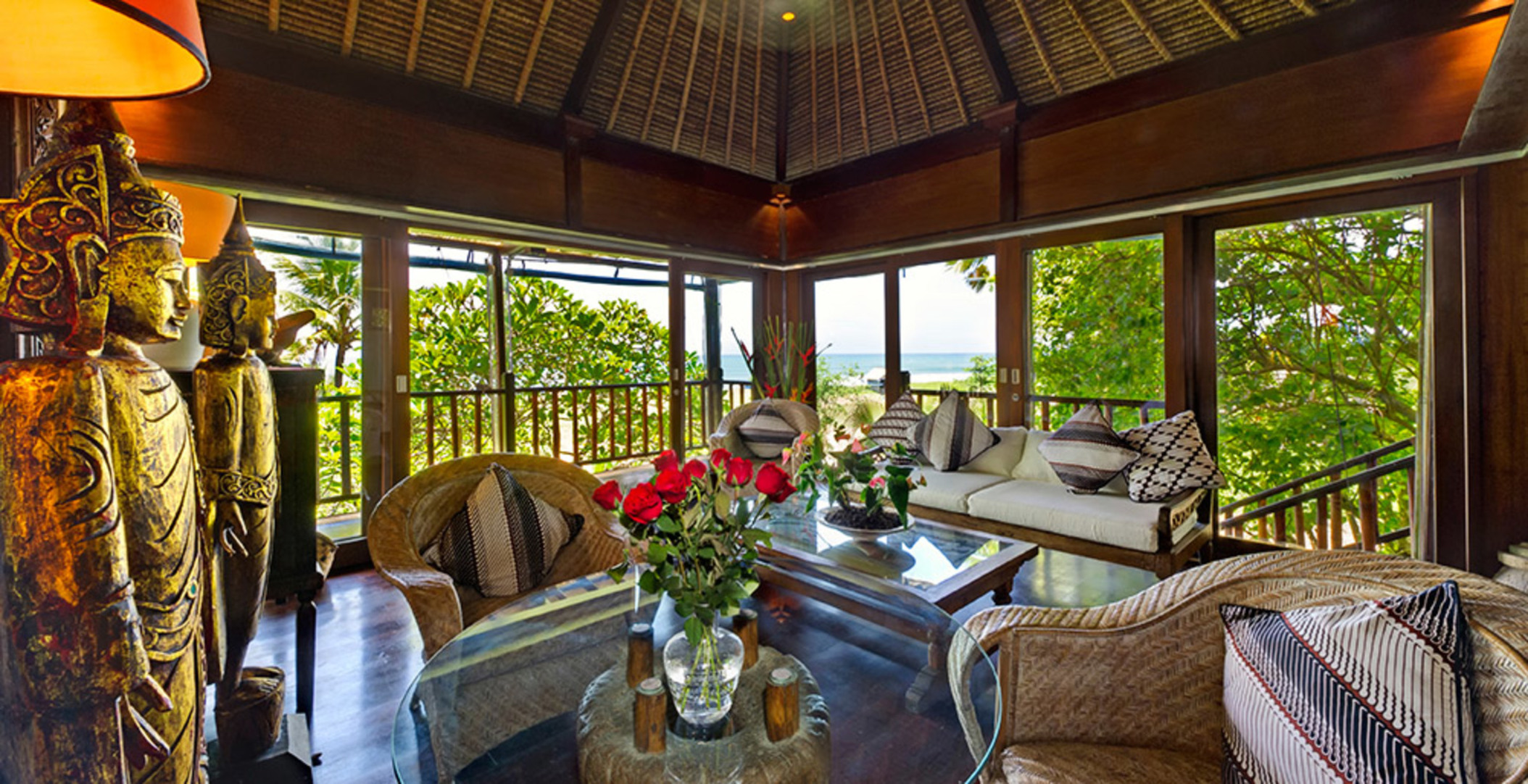 Elegant Beachfront Escape with Pool – Bali Villa 1046