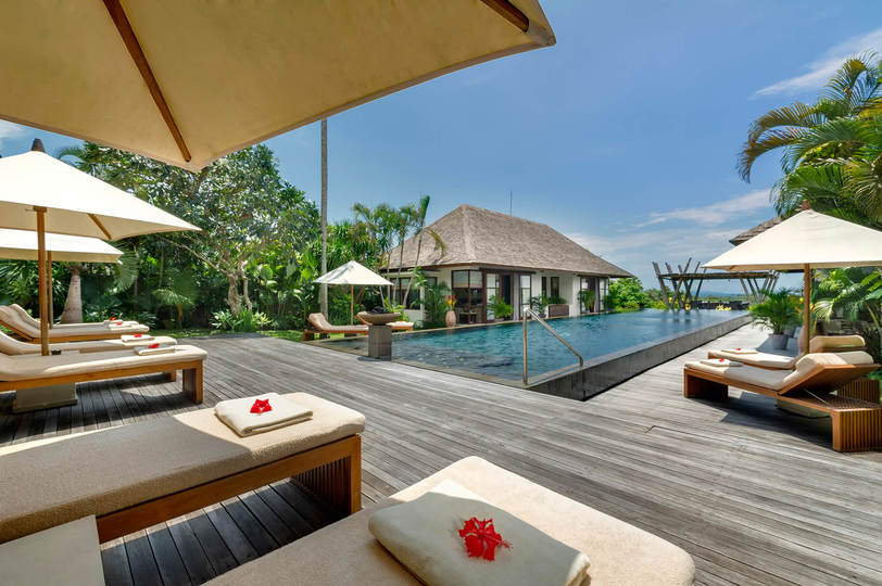 Elegance in Every Sunset – Bali Villa 1047