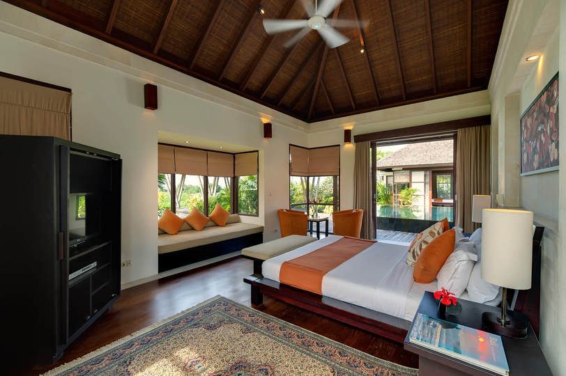 Elegance in Every Sunset – Bali Villa 1047