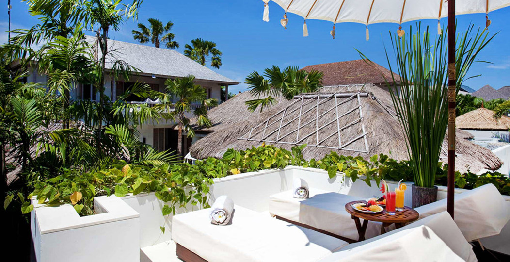 Serenity by the Shoreline – Bali Villa 1048