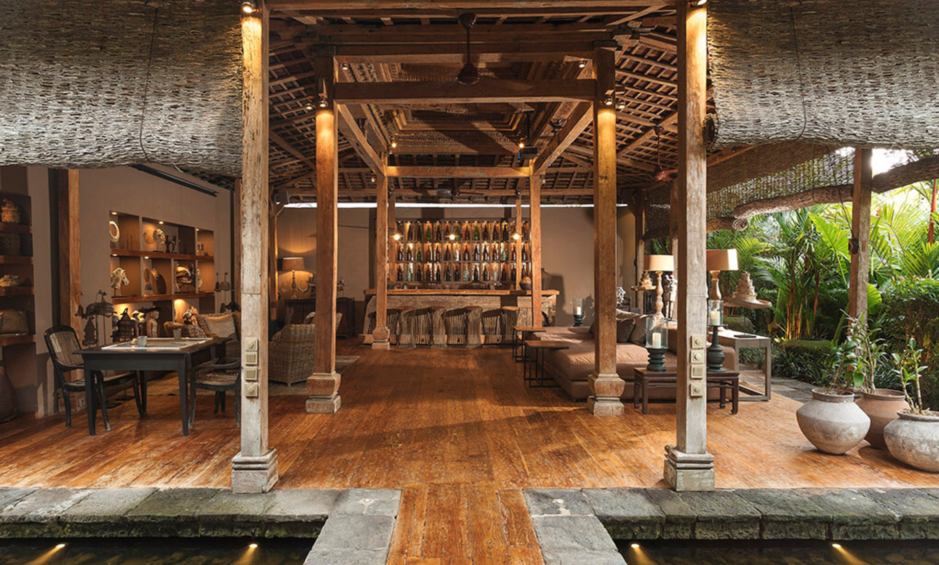 Seaside Luxury with Cultural Charm – Bali Villa 1054