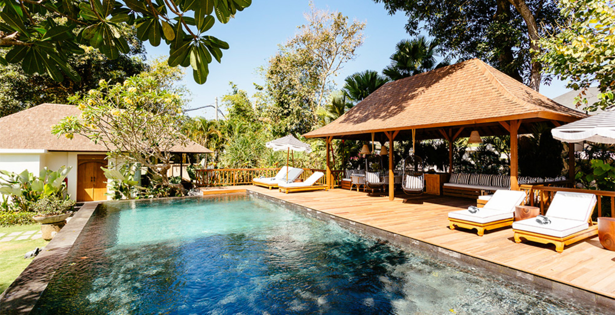 Elegant Tropical Escape –  Bali Villa 1063