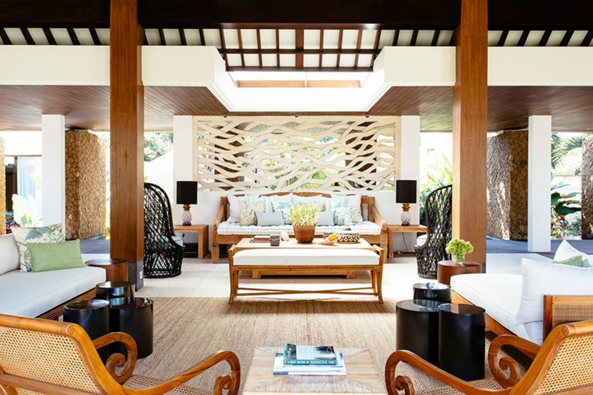 Elegant Tropical Escape –  Bali Villa 1063