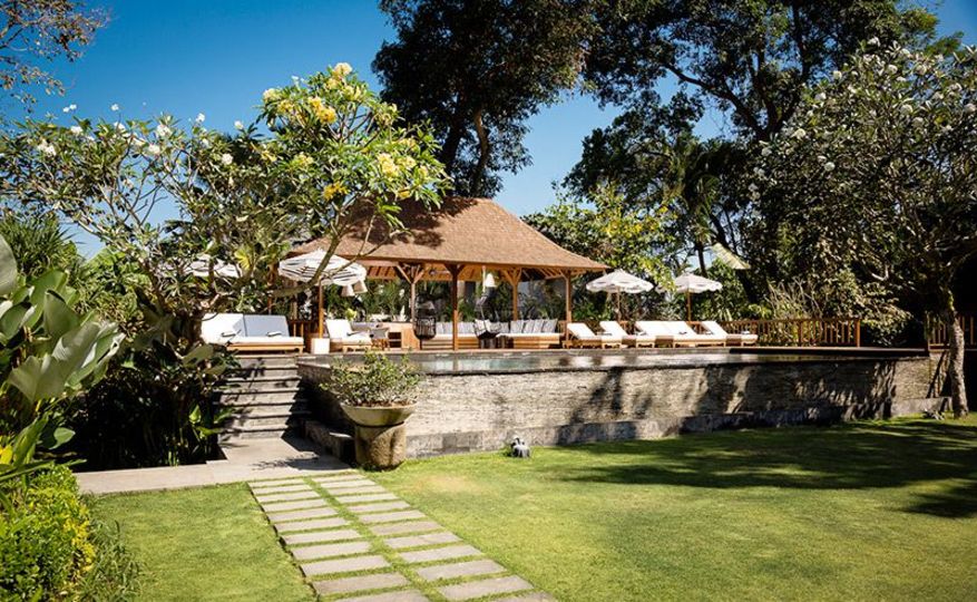 Elegant Tropical Escape –  Bali Villa 1063