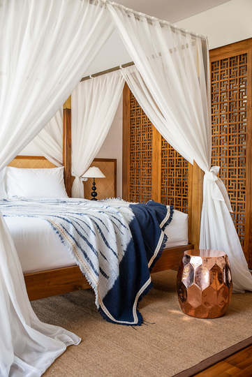 Stylish Beachside Villa with Pool & Stunning Views – Bali Villa 1068