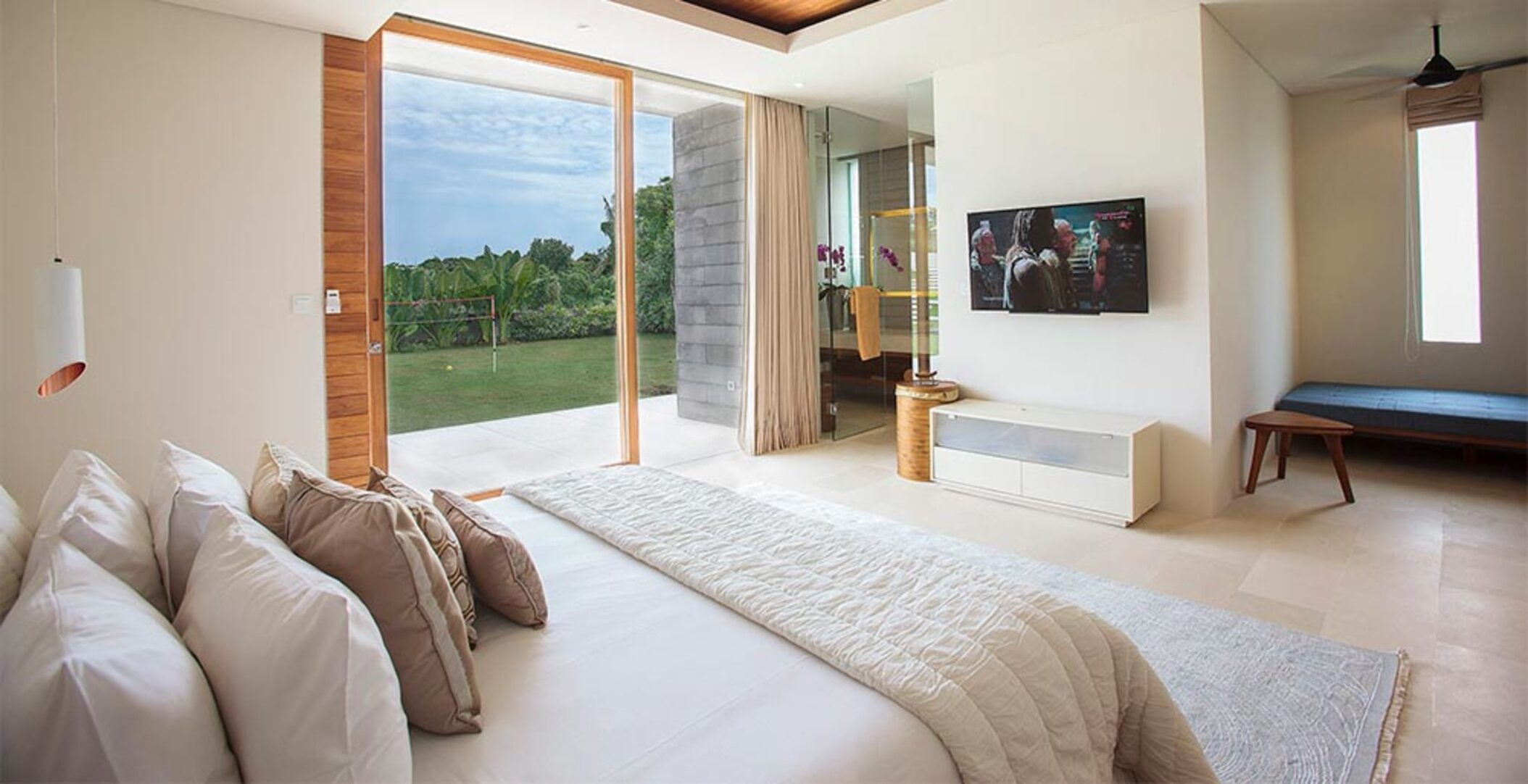 Where Tranquility Meets Luxury – Bali Villa 1071