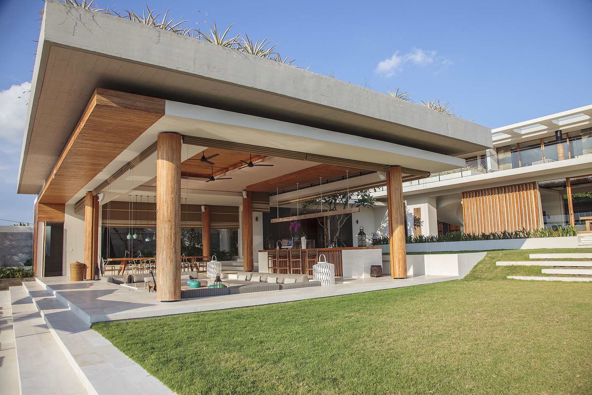 Where Tranquility Meets Luxury – Bali Villa 1071