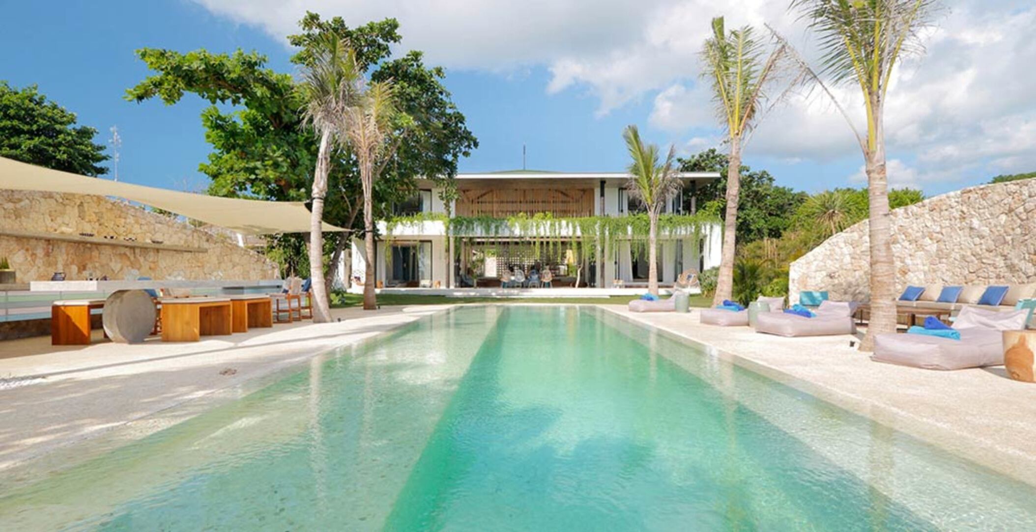 Steps from the Sea, Wrapped in Luxury – Bali Villa 1073