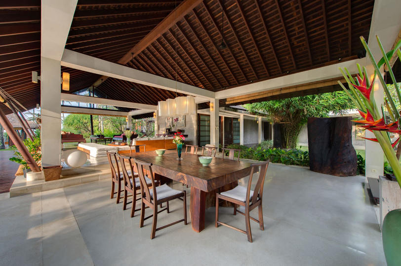 Luxury Rooted in Serenity – Bali Villa 1074