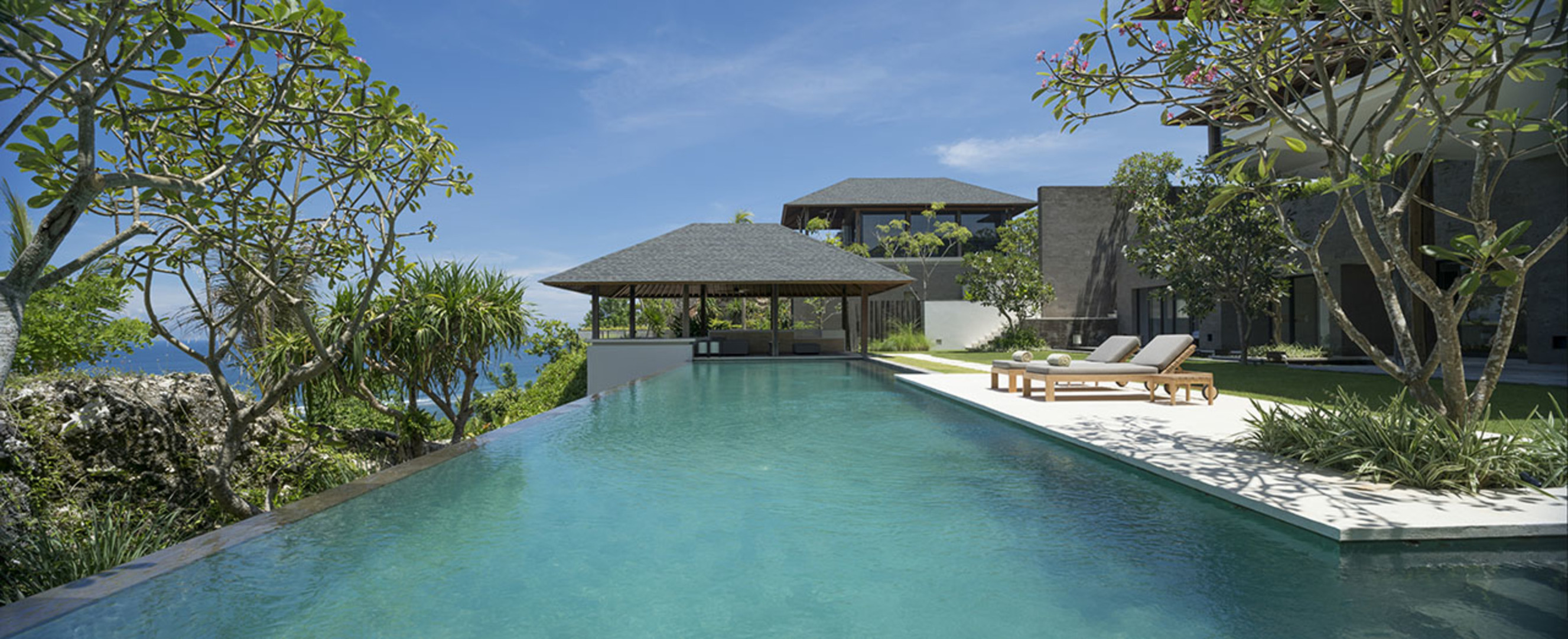 Exclusive Cliffside Retreat – Bali Villa 1083