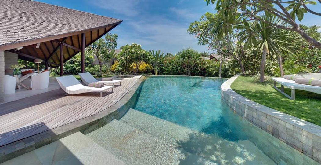 Luxury living by the sea awaits at Bali Villa 1084