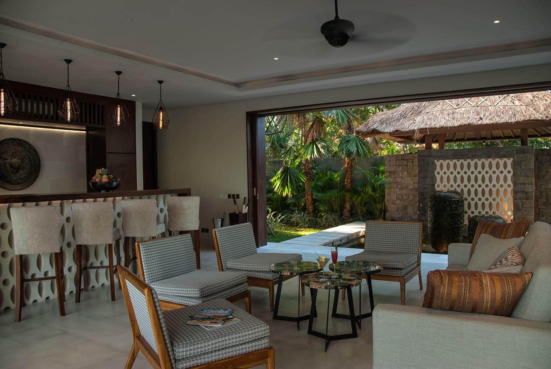Luxury by the Ocean’s Edge – Bali Villa 1087