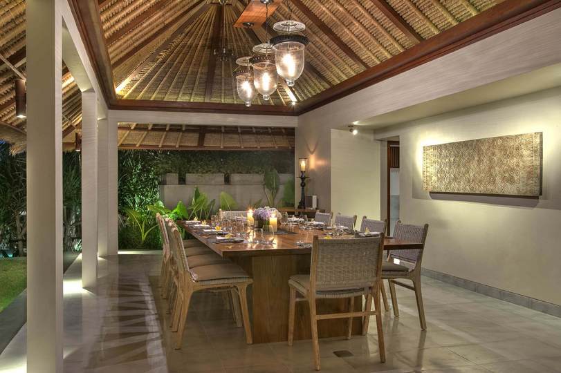 Luxury by the Ocean’s Edge – Bali Villa 1087