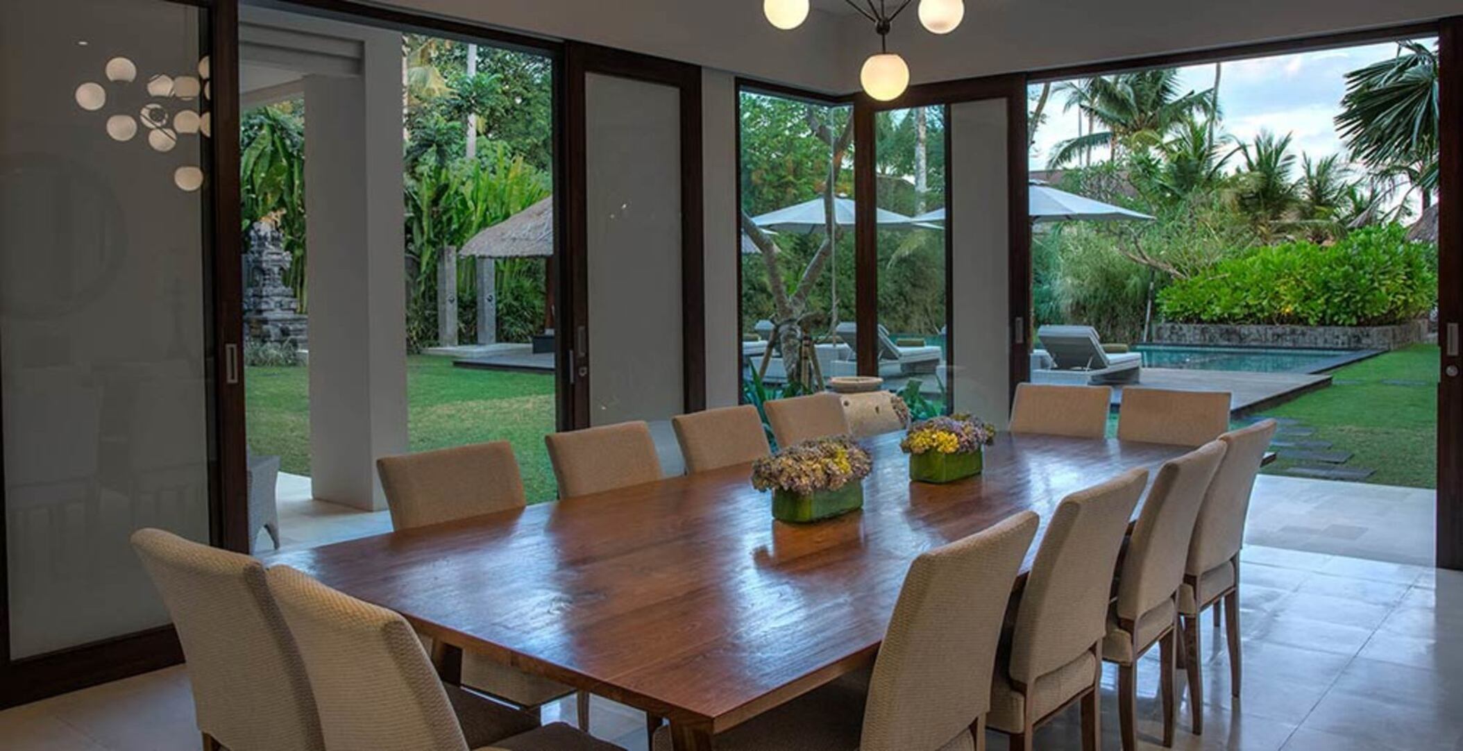 Luxury by the Ocean’s Edge – Bali Villa 1087