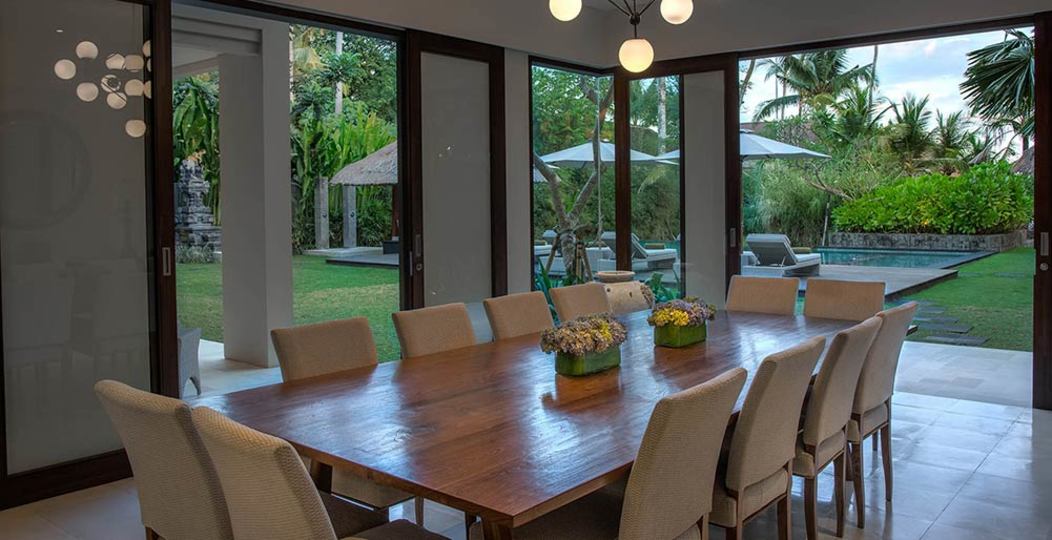Luxury by the Ocean’s Edge – Bali Villa 1087