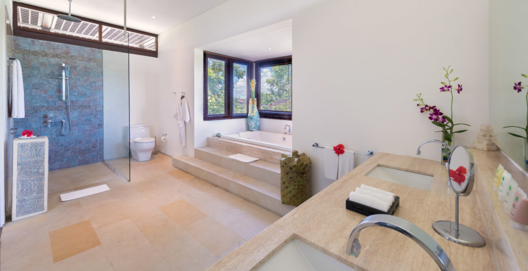 Serene Luxury Retreat with Poolside Bliss – Villa 1097