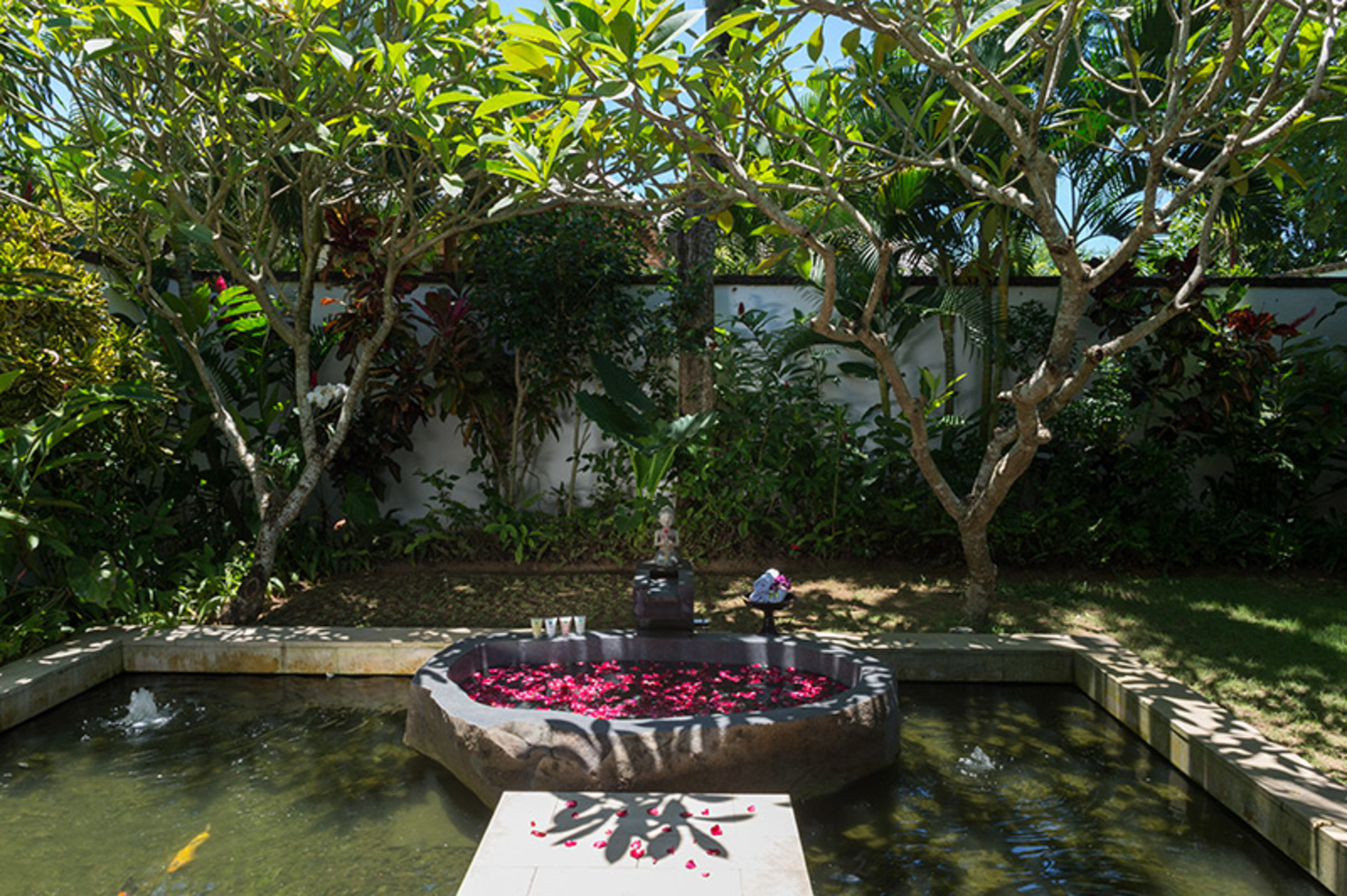 Serene Luxury Retreat with Poolside Bliss – Villa 1097