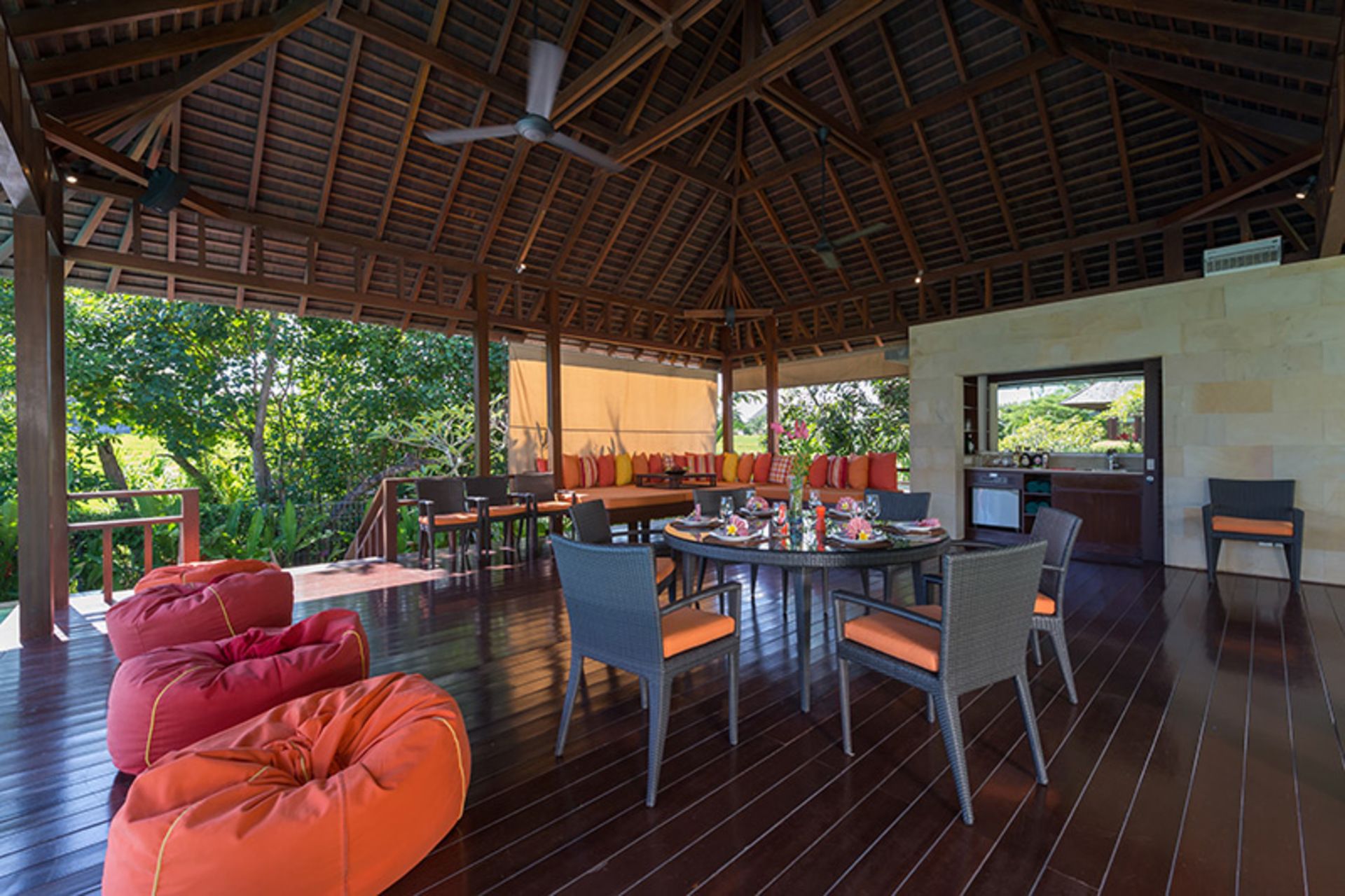 Serene Luxury Retreat with Poolside Bliss – Villa 1097