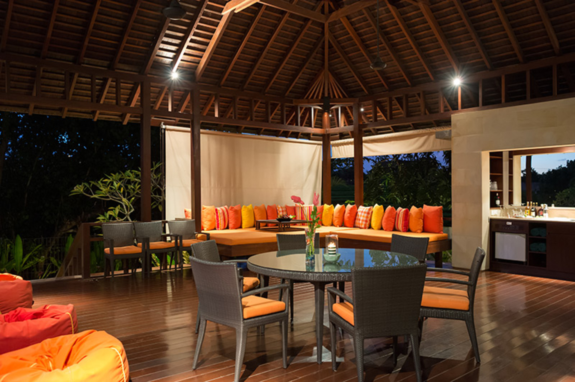 Serene Luxury Retreat with Poolside Bliss – Villa 1097
