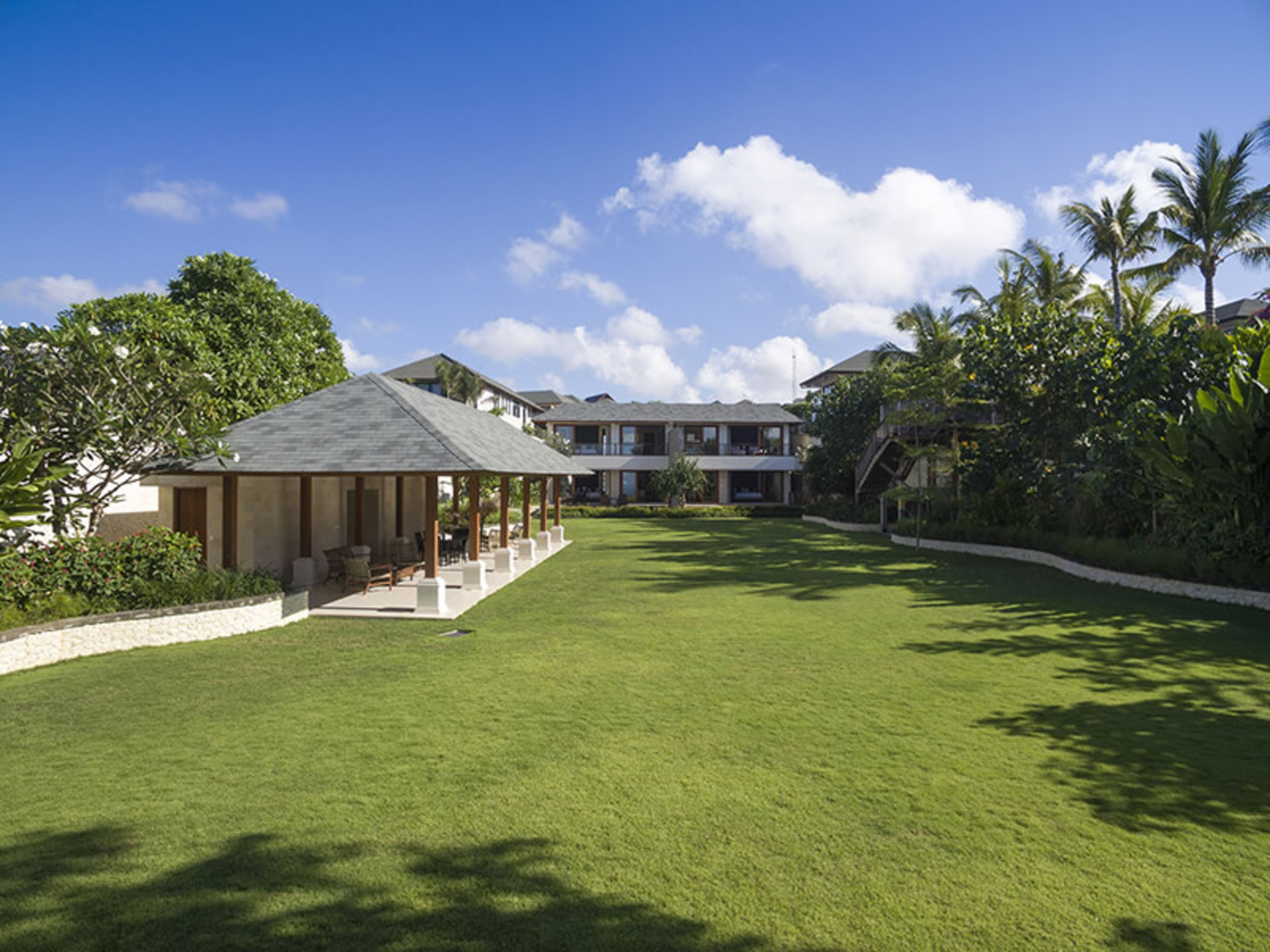 Tranquil Villa Near Berawa Beach – Bali Villa 1099